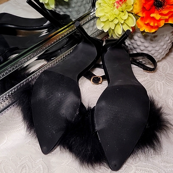 EUC!!! | Liliana | Black | Real Fox Fur | Open-Pointed Toe | Stiletto | Size 8 - Picture 3 of 5